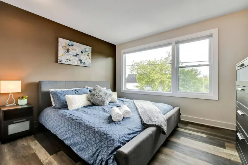 Bright and Modern 1BR Apt - Near DT Ottawa - Image 1