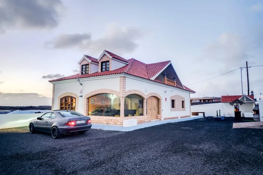 3 bedrooms house with sauna enclosed garden and wifi at La Oliva 4 km away from the beach - Image 1