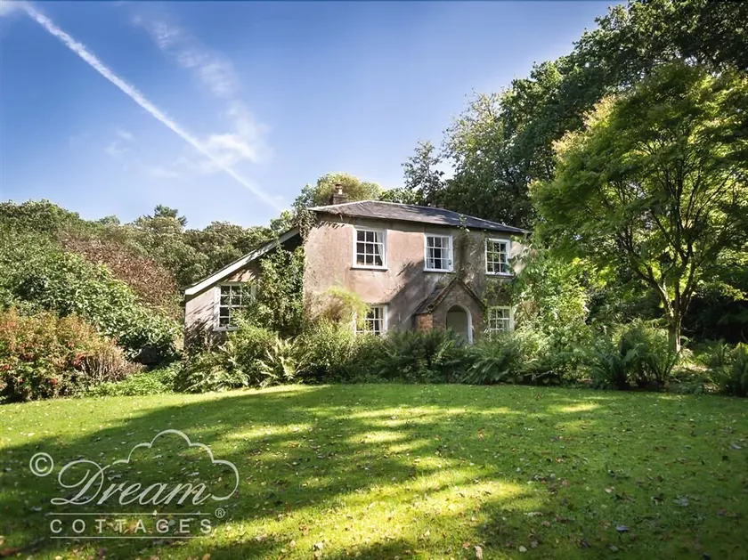 The Old Post Office Cottage - Image 1