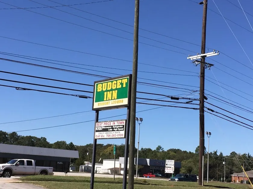Budget Inn - Image 1