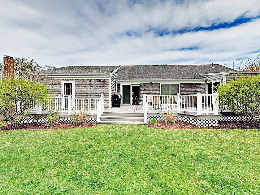 3br W/ Yard & Deck - Close To Schoolhouse Pond & Bike Path 3 Bedroom Home - Image 1