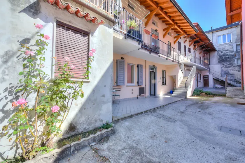 Casa Al Vicolo Di Ranco 50mt From Beach - Image 1