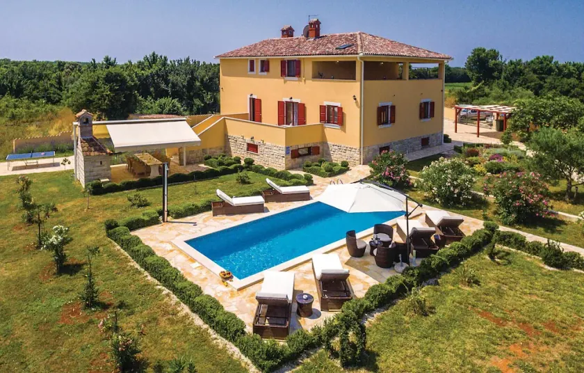 House in Šišan for 8 people with 4 rooms Ref. 575305 - Image 1