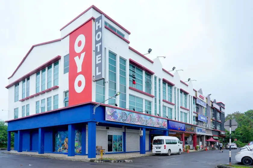 OYO 91326 Collection O 4orty Inn - Image 1