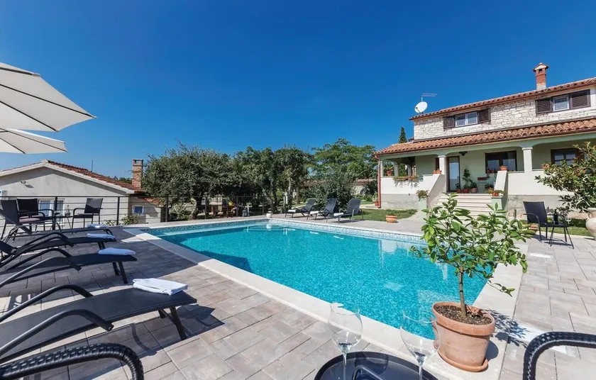 Stunning Apartment in Pilkovici With Wifi, 1 Bedrooms and Outdoor Swimming Pool - Image 1