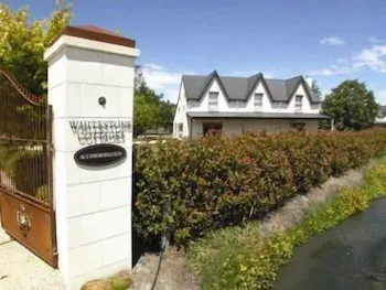 Whitestone Cottages - Image 1