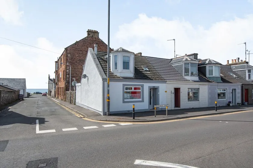 Corner Cottage - Image 1