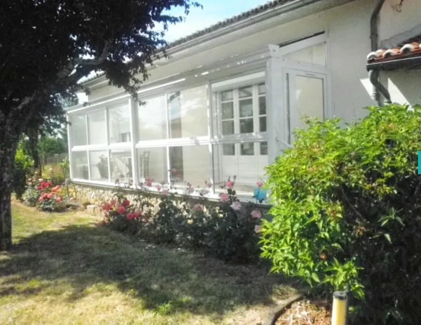 House With 3 Bedrooms in Montbron, With Furnished Garden - Image 1