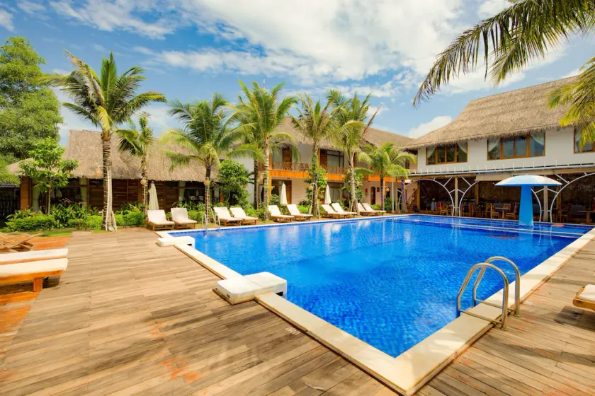 Phu Quoc Dragon Resort & Spa - Image 1