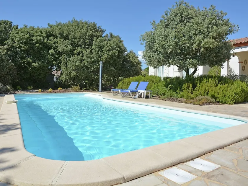 Luxurious Villa in Escales With Pool - Image 1