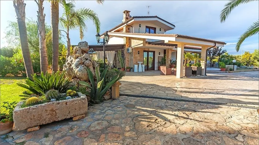 Villa Diamante - Image 1