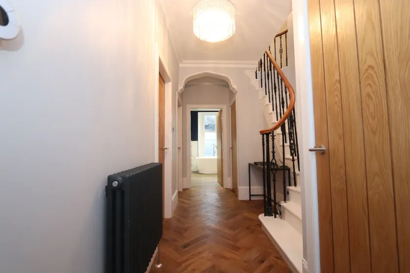 Dollar Apartments at 41 - Image 1
