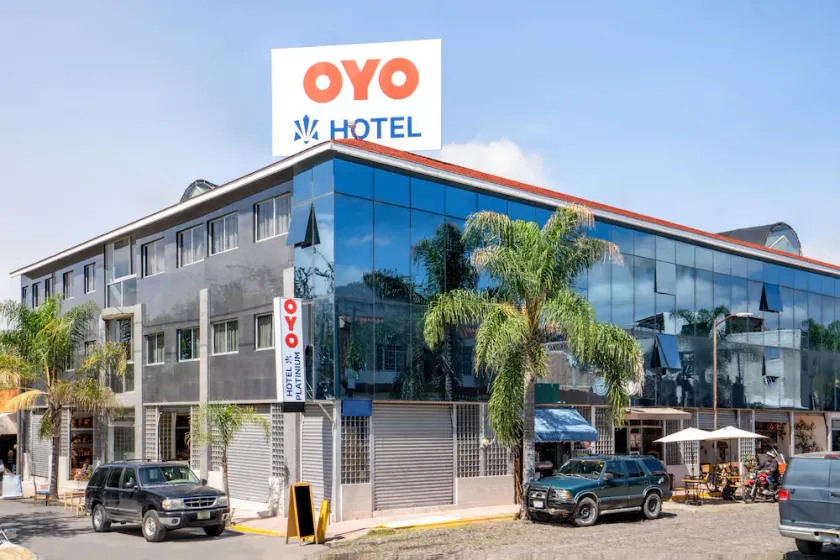 Platinium Gran Hotel by OYO Rooms - Image 1