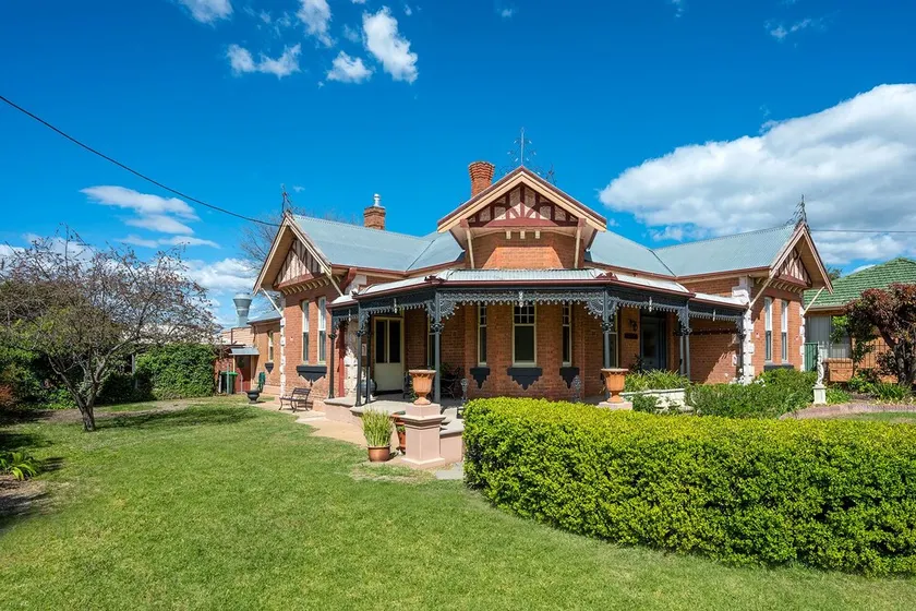 Lauralla B&B - Image 1