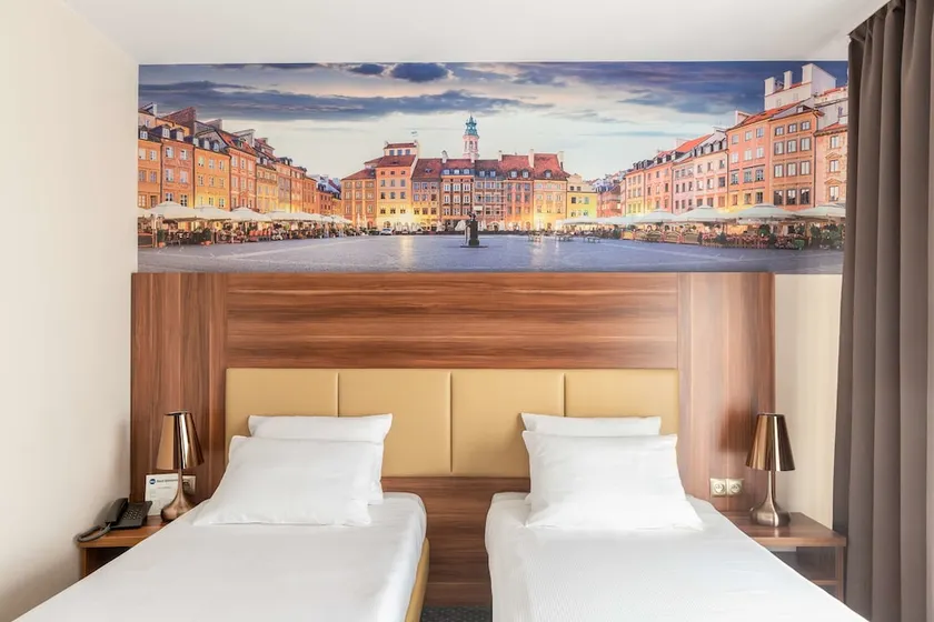 BEST WESTERN HOTEL POLECZKI - Image 1
