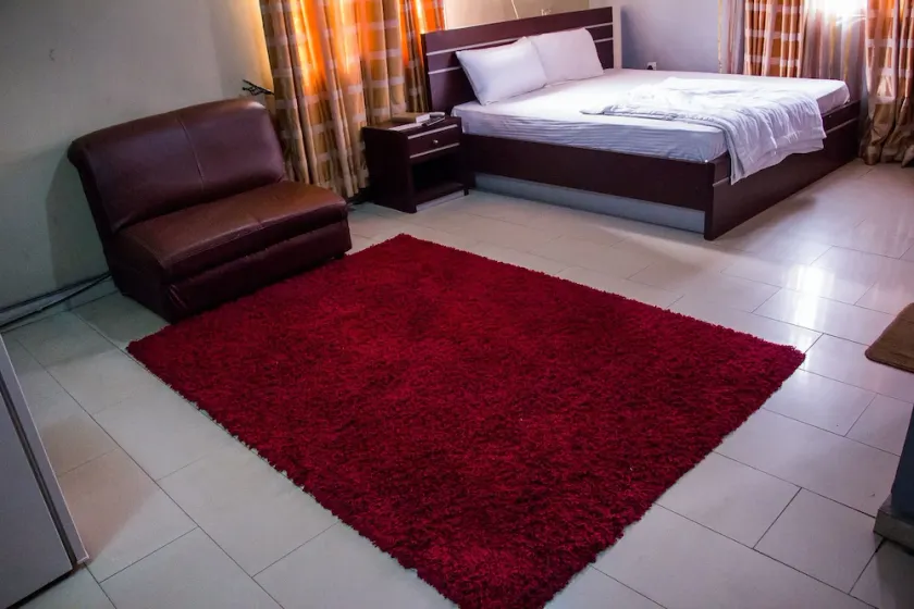 Cavitex Hotel & Suites - Image 1