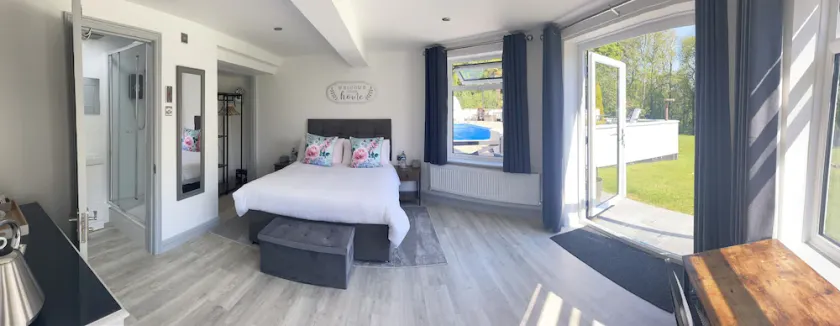 Stunning, Contemporary 1 Bedroom En-suite Annexe - Image 1