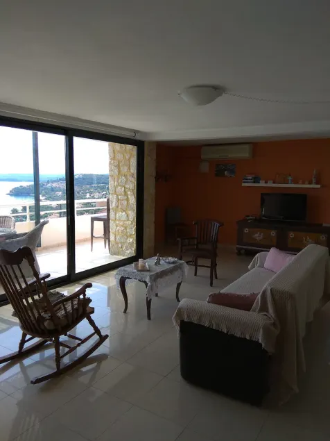 Sarakinos Apartments - Image 1