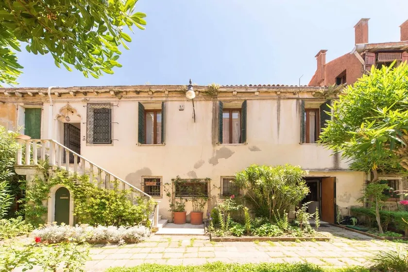 Apartment With 4 Bedrooms in Venezia, With Furnished Terrace and Wifi - Image 1