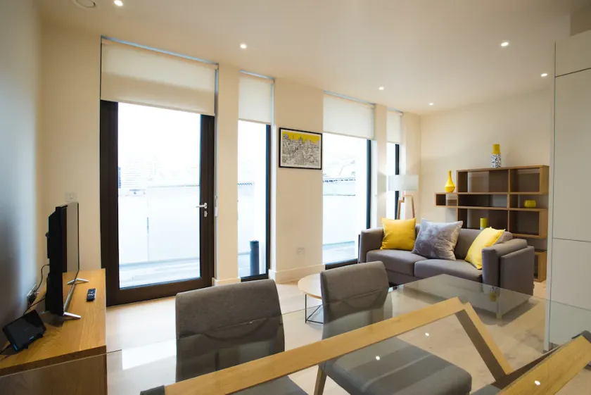 LCS Southbank Apartments - Image 1