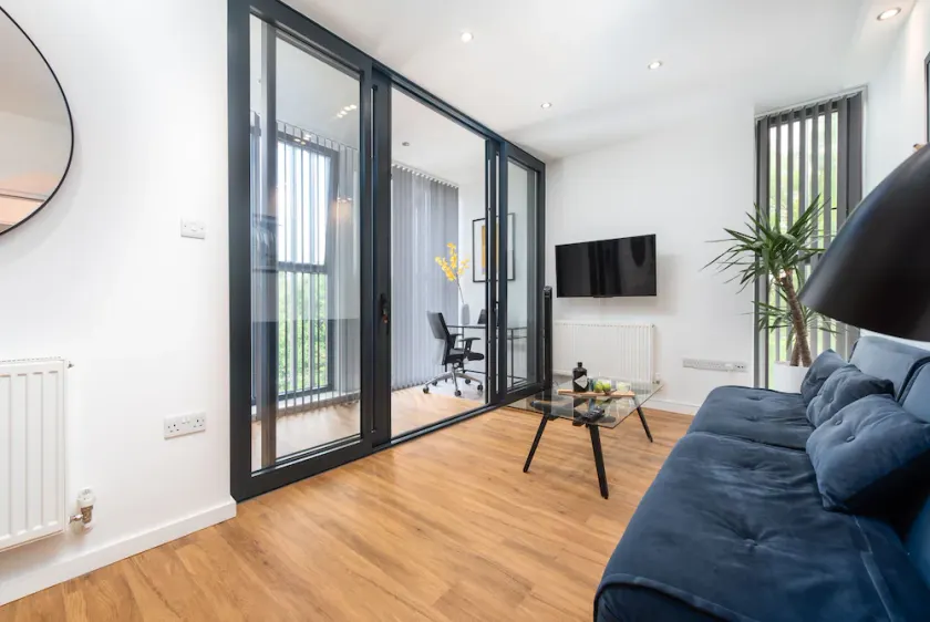 Modern Kingston Home Close to Hampton Court Palace by Underthedoormat - Image 1