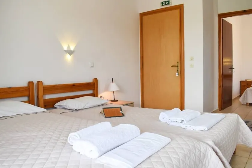 Spacious studio just 150m to the beach - Image 1