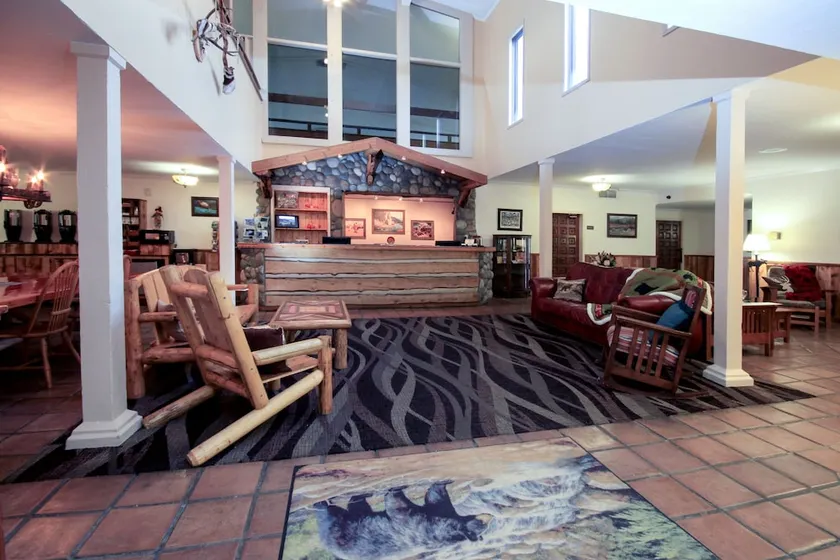 Yellowstone Pioneer Lodge - Image 1