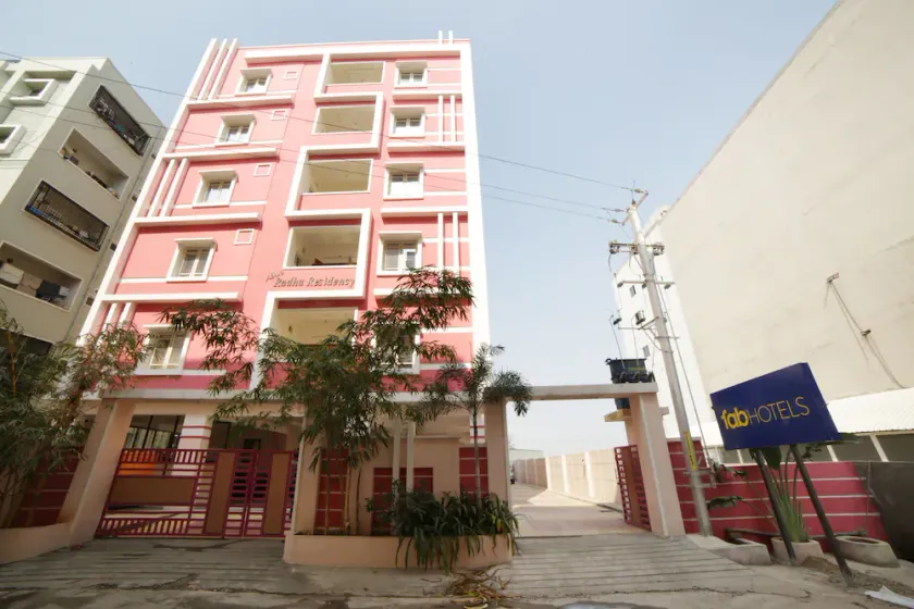 FabHotel Hallmark Inn - Image 1