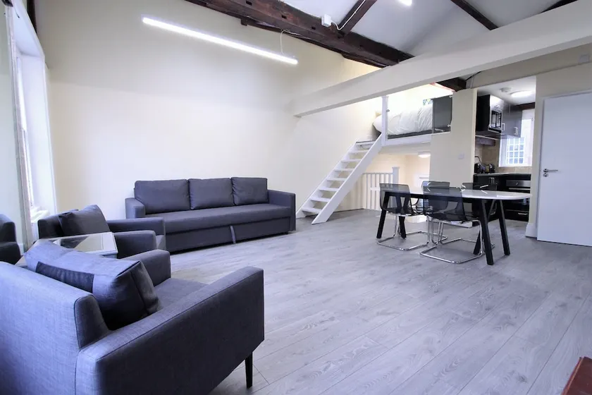 Stunning Loft Apartment In Knightsbridge - Image 1