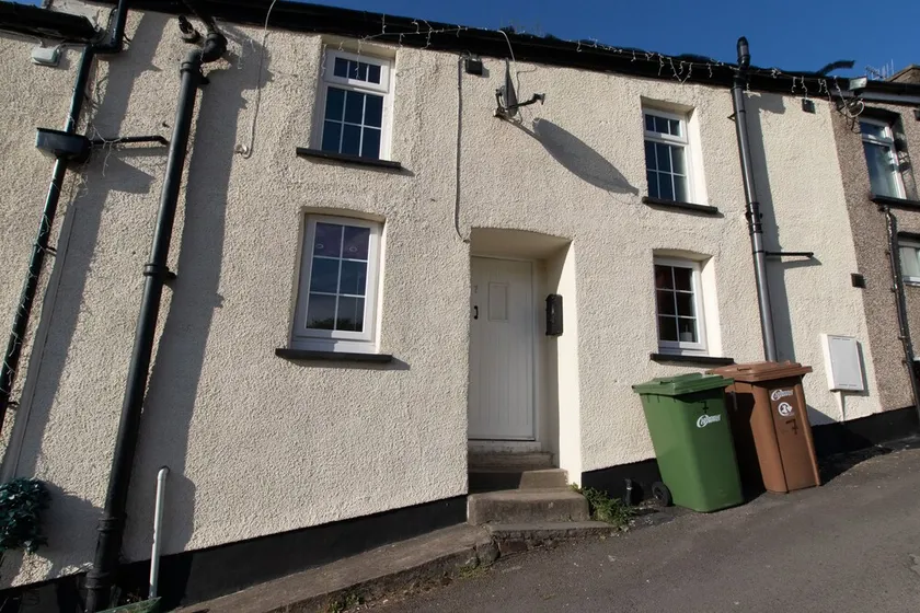 Cottage Hill - Image 1