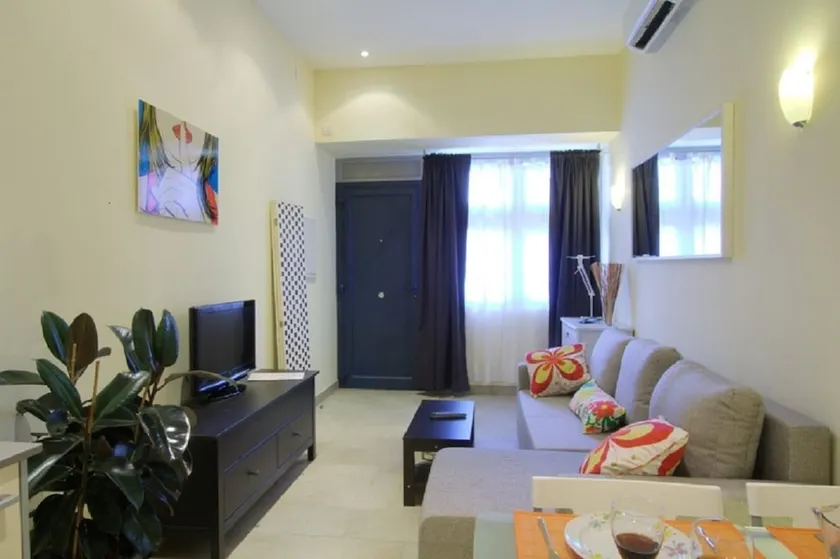 HOMEnFUN Camp Nou Stadium Apartment - Image 1