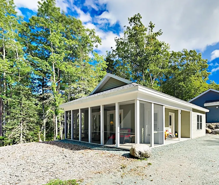 2br Sea Glass , Mins To Downtown & Acadia 2 Bedroom Cottage - Image 1