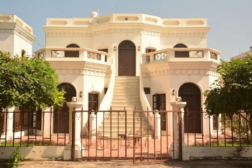 Kumaon Plaza - Image 1