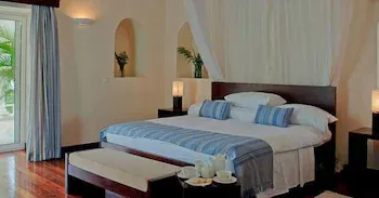 MZIMA HOUSE - Image 1