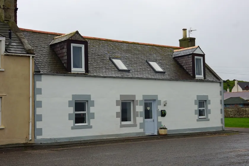 Seashore Cottage - Image 1