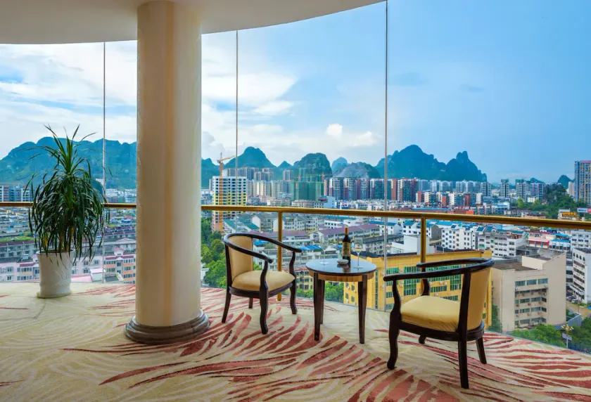 Guilin Youyouhui Prince Hotel - Image 1