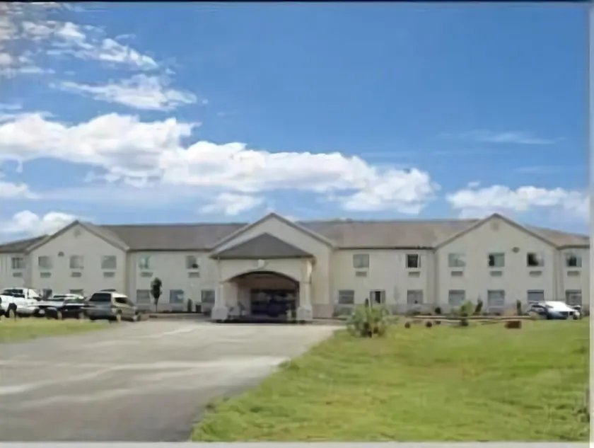 HiWay Inn Express Antlers - Image 1