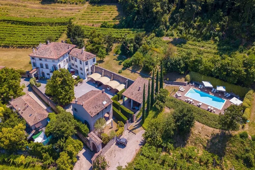Villa Faccioli Bosso With Shared Pool - Image 1