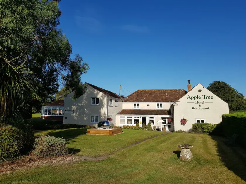 Apple Tree Hotel - Image 1