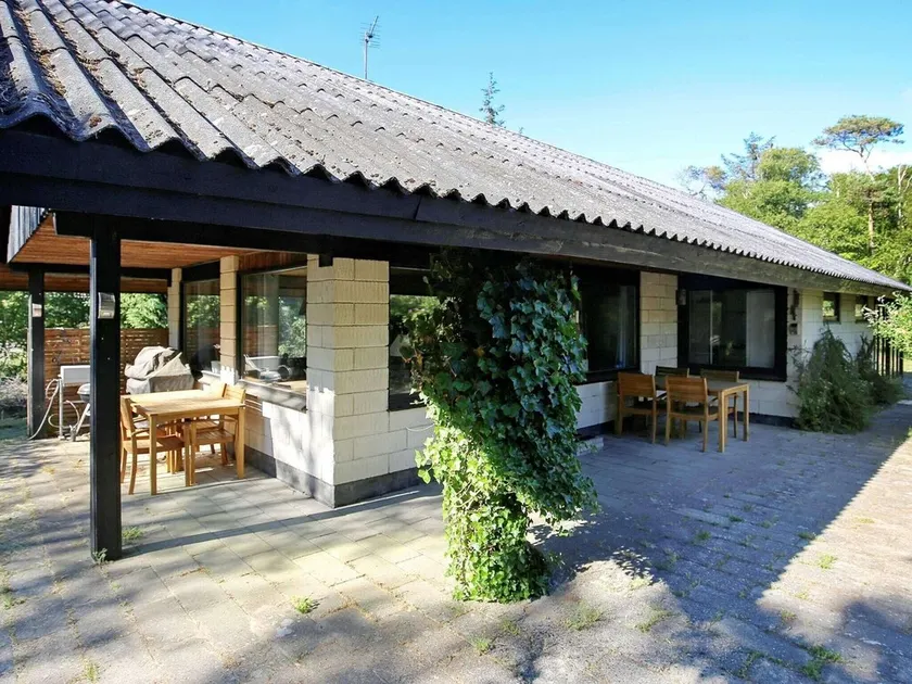 Charming Holiday Home in Zealand With Roofed Terrace - Image 1