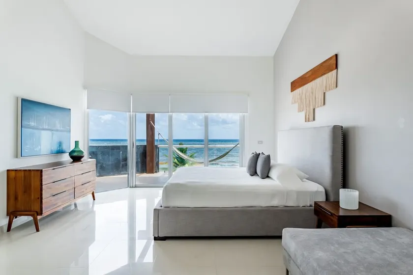 Casa Los Mares Ocean Front Penthouse Condo - Image 1