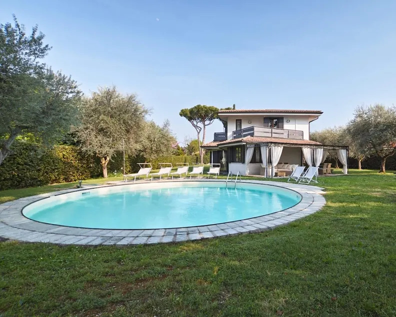 Luxury Villa Bianca - Image 1