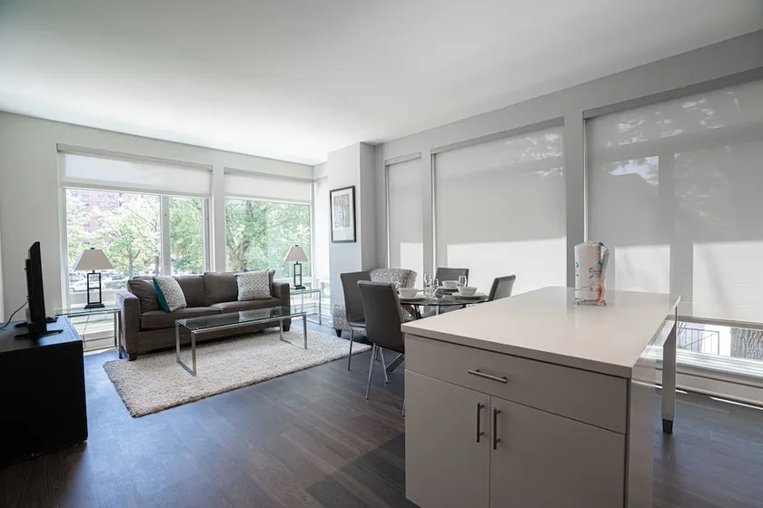 SoBe Waterfront Apartments - Image 1