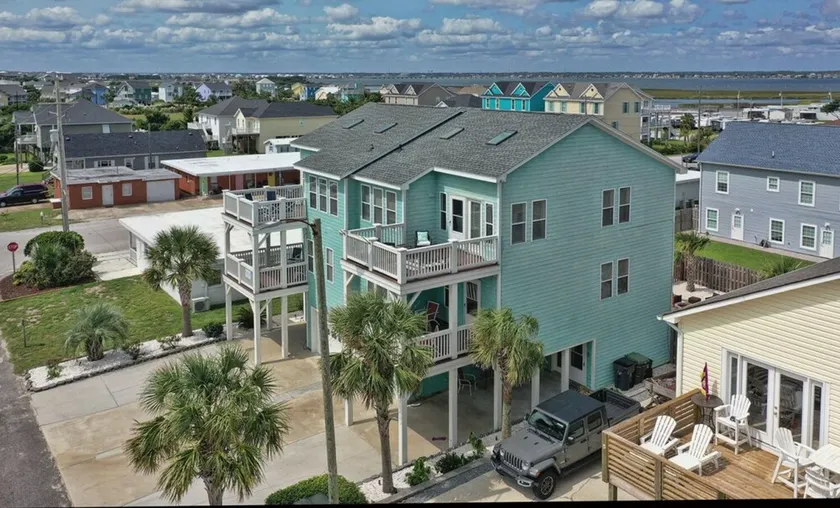 Barefoot East - Image 1