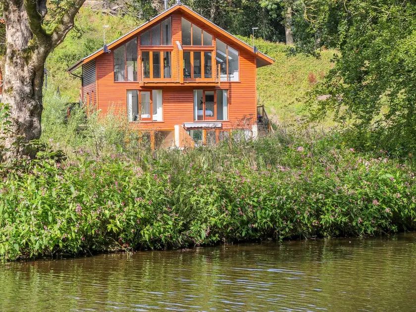 14 Waterside Lodges - Image 1