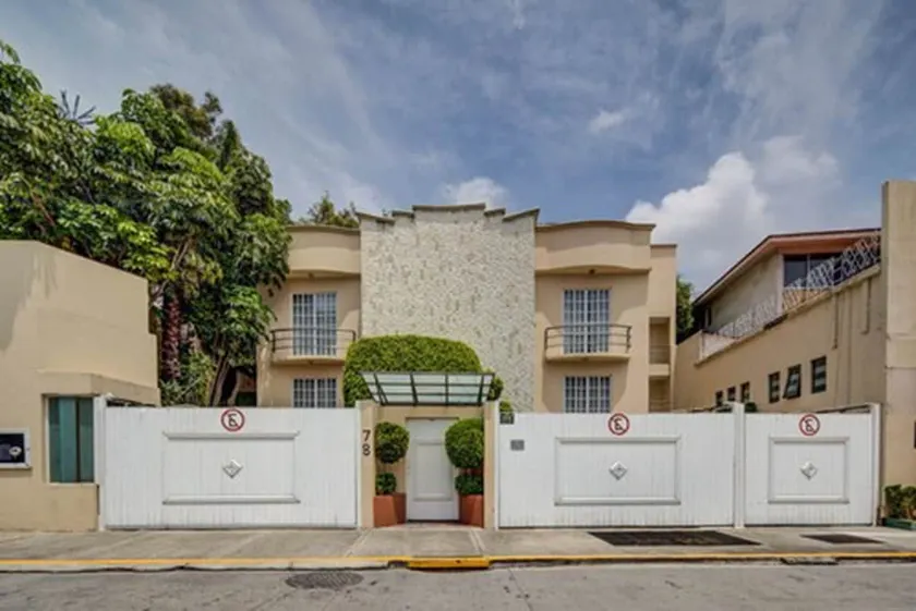 G K Suites Duraznos - Image 1