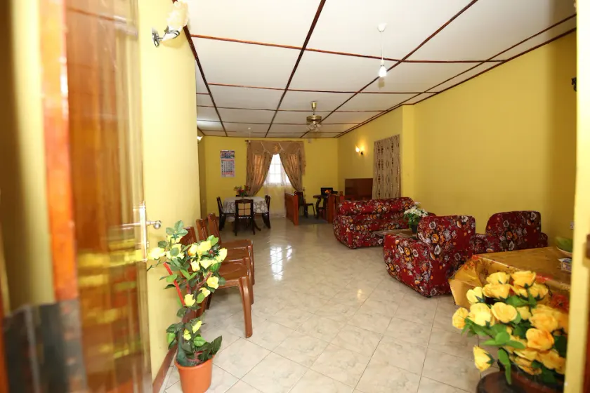 Blooms Lily Hostel - Image 1