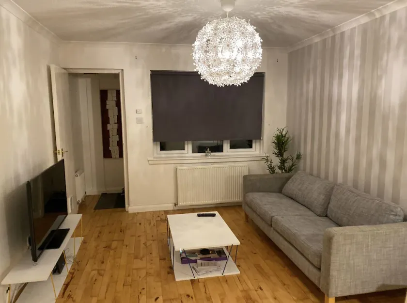 Cozy Apartment in Glasgow City Centre, Scotland - Image 1