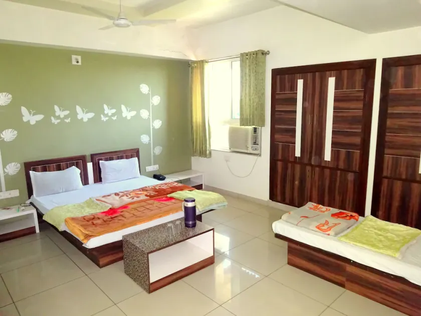 Hotel Stay Inn - Image 1