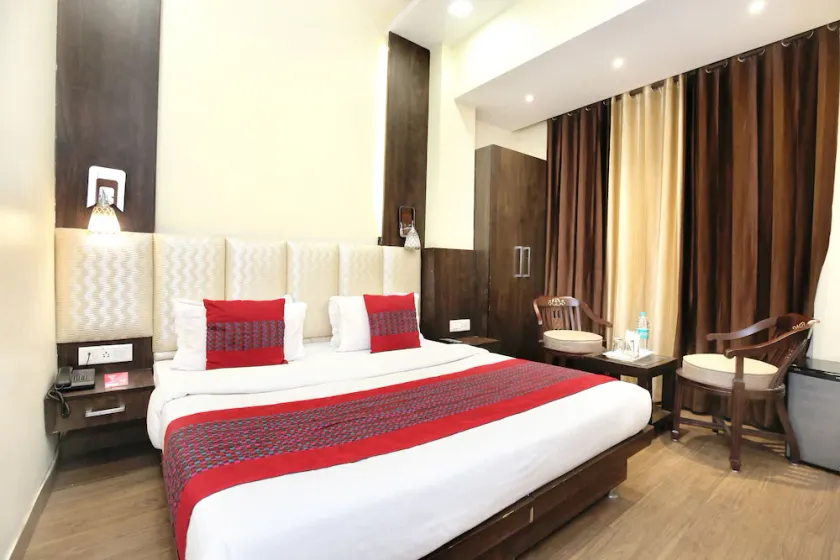 Hotel Grand Park - Image 1
